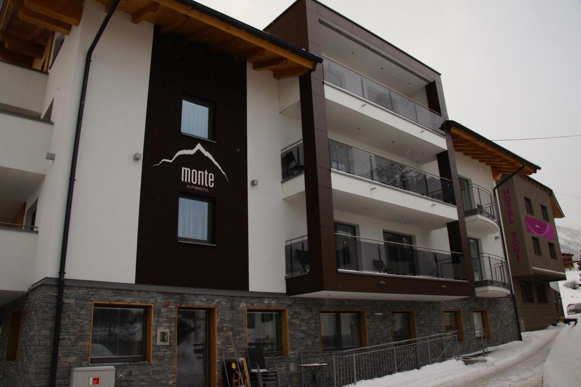 Alpinhotel Monte Superior - Silvretta Card Premium Betrieb Galtuer Exterior photo