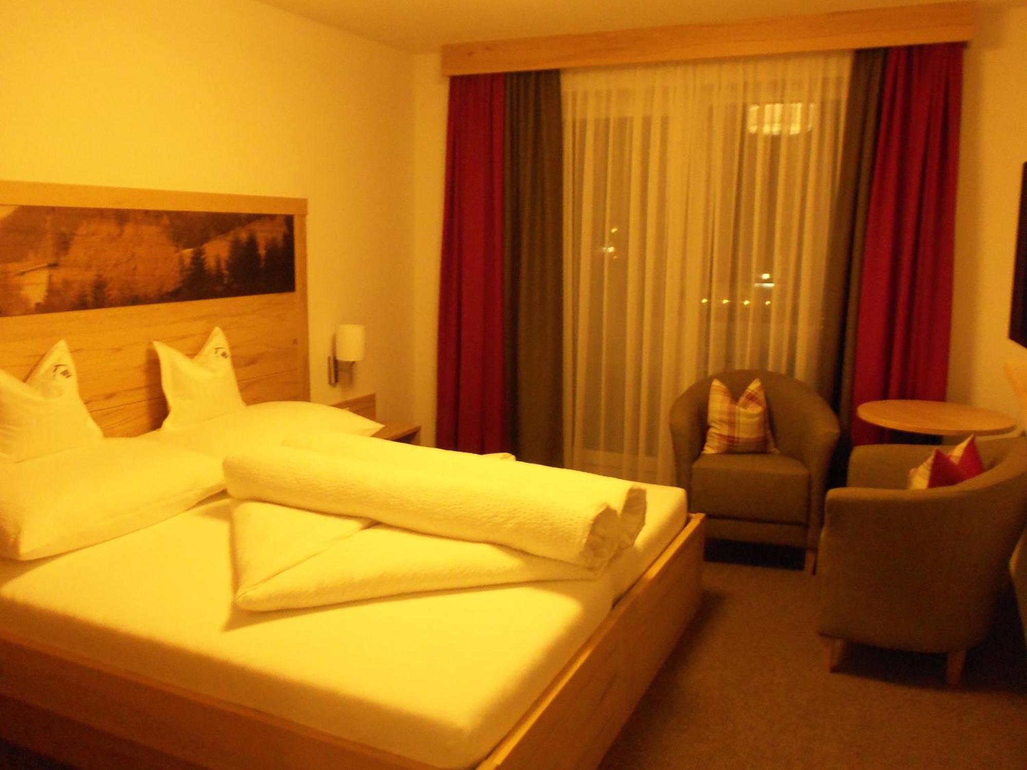 Alpinhotel Monte Superior - Silvretta Card Premium Betrieb Galtuer Exterior photo