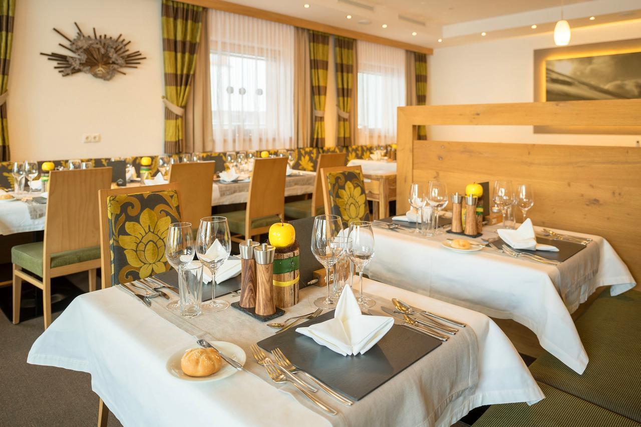 Alpinhotel Monte Superior - Silvretta Card Premium Betrieb Galtuer Exterior photo